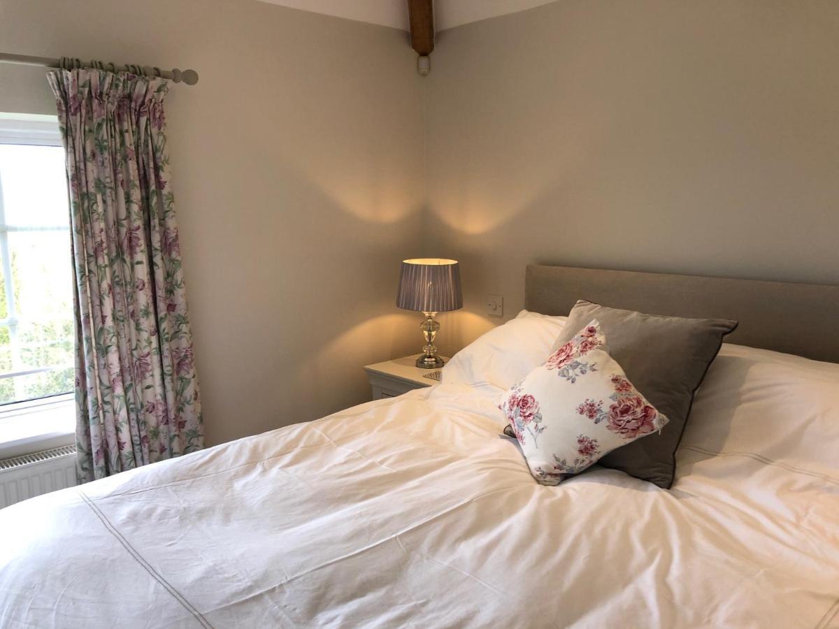 Whiteways Farmhouse Buckland Newton ภายนอก รูปภาพ
